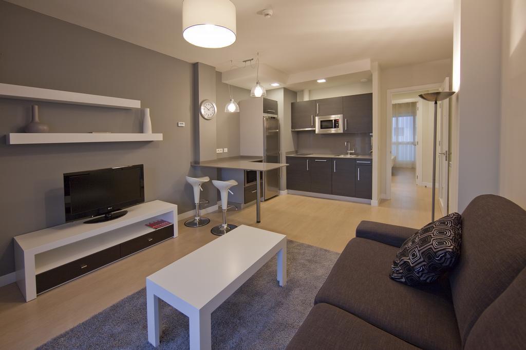 Apartamentos Irenaz Vitoria-Gasteiz Szoba fotó