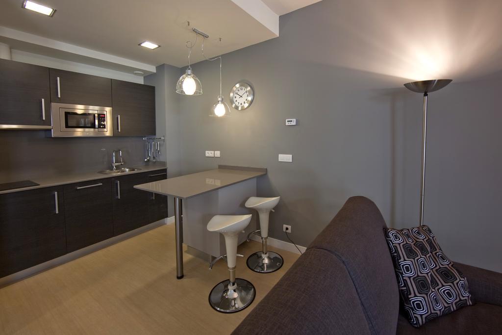 Apartamentos Irenaz Vitoria-Gasteiz Kültér fotó